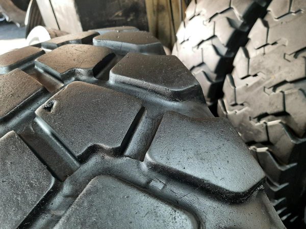 Opona używana przemysłowa 365/85R20 MICHELIN XZL 700zł W4207 - obrazek 6