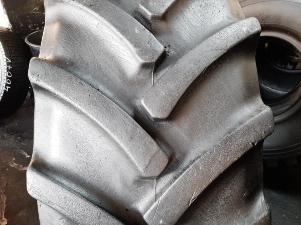 Opona używana rolnicza 480/65R28 CONTINENTAL CONTRACT AC65; 900zł W4209 - obrazek 3