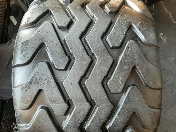 Opona używana rolnicza 620/40R22.5 VREDESTEIN FLOTATION PRO 1700zł W4210 - obrazek 4