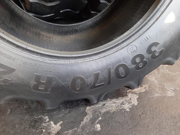 Opona używana przemysłowa 380/70R24 CONTINETAL HC70; 400zł W4211 - obrazek 2