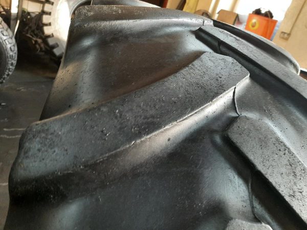 Opona używana przemysłowa 380/70R24 CONTINETAL HC70; 400zł W4211 - obrazek 5