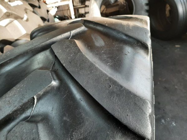 Opona używana przemysłowa 380/70R24 CONTINETAL HC70; 400zł W4211 - obrazek 8