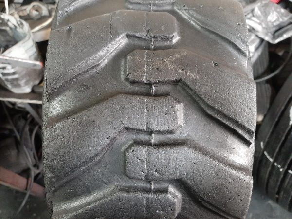 Opona używana przemysłowa 23x8.8.50-12 ; 220/60-12 KENDA POWER GRIP 130zł W4216