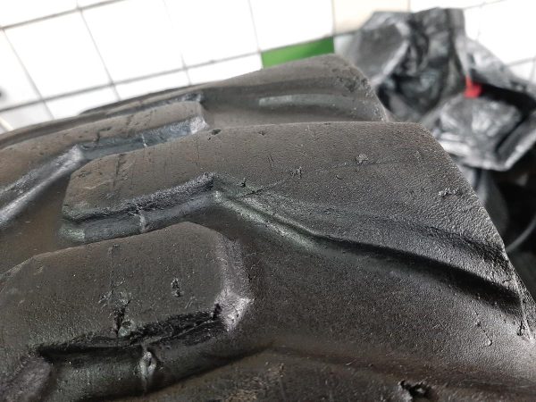 Opona używana przemysłowa 23x8.8.50-12 ; 220/60-12 KENDA POWER GRIP 130zł W4216 - obrazek 5