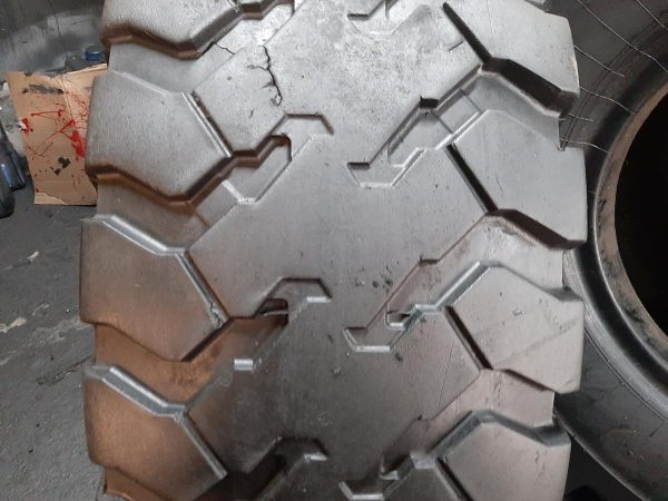 Opona używana przemysłowa 395/85R20 CONTINENTAL HSC OFF ROAD 500zł W4220 - obrazek 4