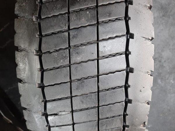 Opona używana ciężarowa 245/70R17.5 CONTINENTAL CONTI HYBRID LD3 C2400 - obrazek 7