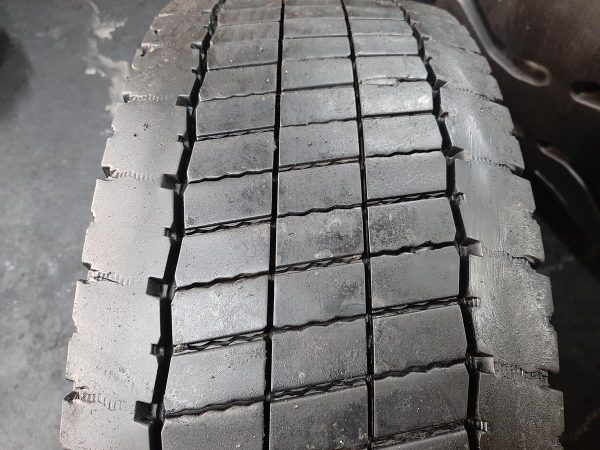 Opona używana ciężarowa 245/70R17.5 CONTINENTAL CONTI HYBRID LD3 C2400