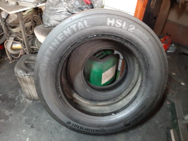 Opona używana ciężarowa 295/60R22.5 CONTINENTAL HSL2 700zł C2403 - obrazek 2