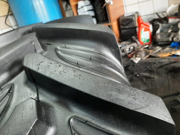 Opona używana rolnicza 16.9-30 TAURUS POINT S 1500zł W4223 - obrazek 7