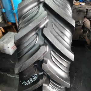 Opona używana rolnicza 16.9-30 TAURUS POINT S 1500zł W4223
