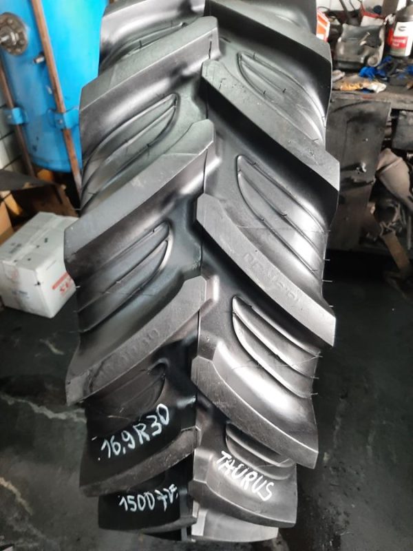 Opona używana rolnicza 16.9-30 TAURUS POINT S 1500zł W4223