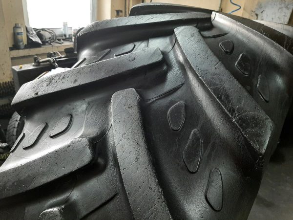 Opona używana rolnicza 480/70R30 KLEBER FITKER 1000zł W4226 - obrazek 11
