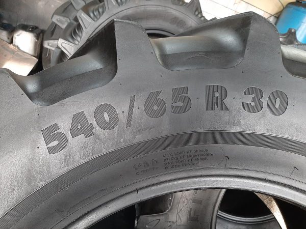 Opona używana rolnicza 540/65R30 VREDESTEIN TRAXION 65 1500zł W4228 - obrazek 3