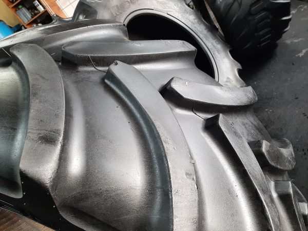 Opona używana rolnicza 540/65R30 VREDESTEIN TRAXION 65 1500zł W4228 - obrazek 14