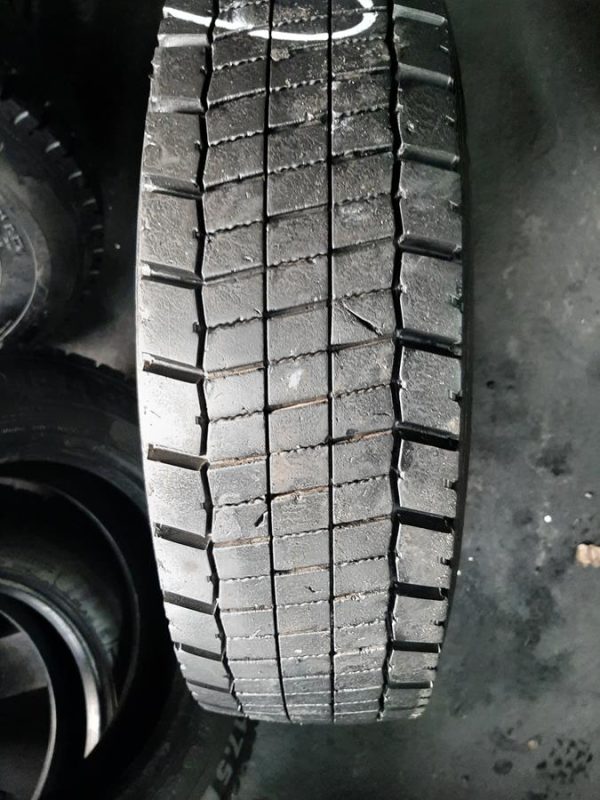 4x Opona używana ciężarowa 205/75R17.5 CONTINENTAL CONTI HYBRID LD3 300zł C2405 - obrazek 11