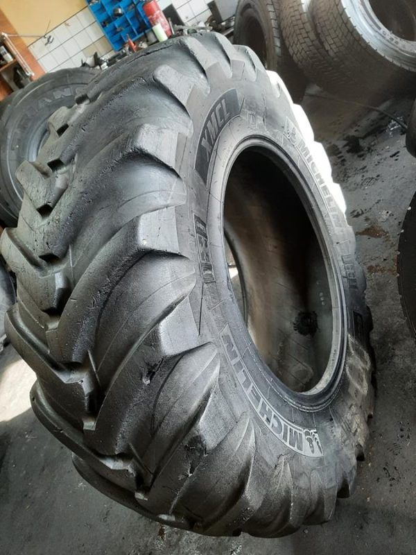 Opona używana przemysłowa 440/80R28 16.9R28 MICHELIN XHCL 1100zł W4232 - obrazek 2