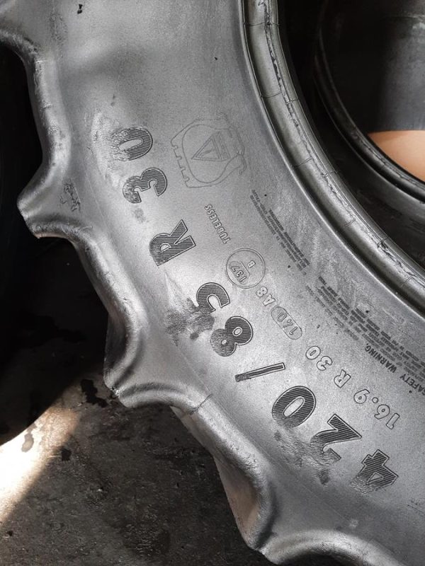 2x Opona używana rolnicza 420/85R30 16.9R30 CONTINENTAL CONTRACT AC85 950zł W4233 - obrazek 3