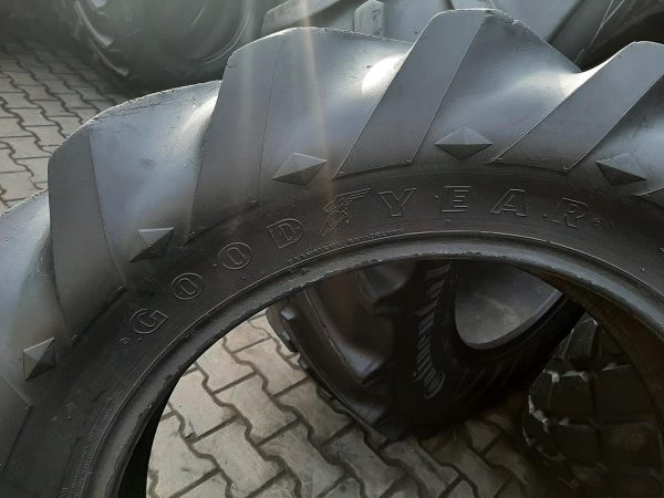 Opona używana rolnicza 12.4/11-28 12.4-28 GOODYEAR SURE GRIP ALL SERVICE 450zł W4245 - obrazek 13