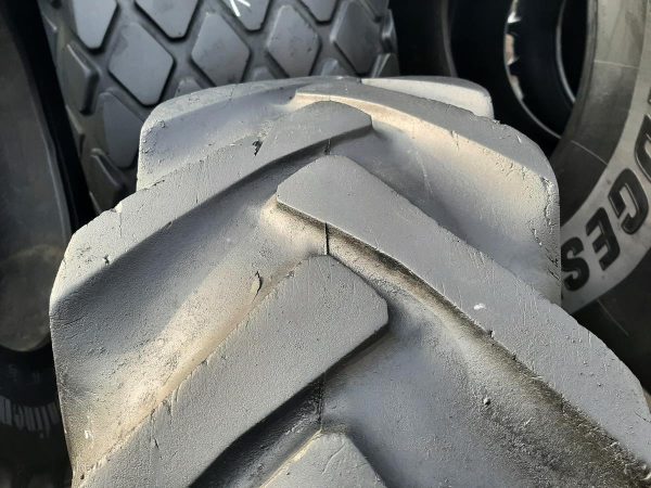 Opona używana rolnicza 12.4/11-28 12.4-28 GOODYEAR SURE GRIP ALL SERVICE 450zł W4245 - obrazek 5