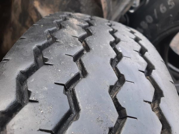 Opona używana rolnicza 8.25-20 8.25R20 MITAS NB60; 350zł W4247 - obrazek 6
