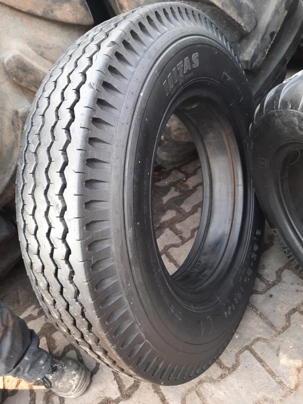 Opona używana rolnicza 8.25-20 8.25R20 MITAS NB60; 350zł W4247 - obrazek 8