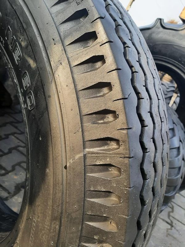 Opona używana rolnicza 8.25-20 8.25R20 MITAS NB60; 350zł W4247 - obrazek 14