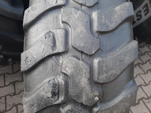 Opona używana przemysłowa 405/70R24 DUNLOP SPT9; 500zł W4250 - obrazek 4