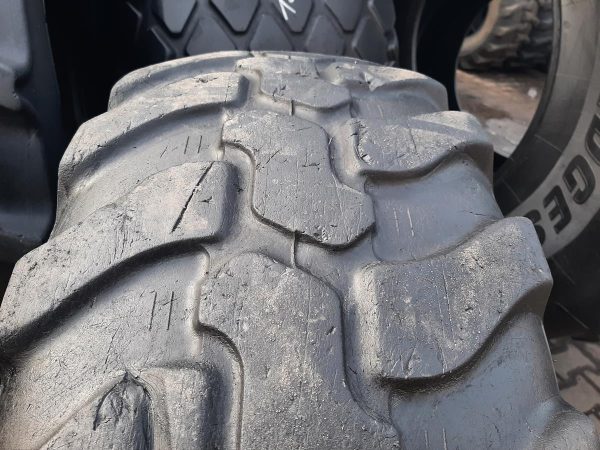 Opona używana przemysłowa 405/70R24 DUNLOP SPT9; 500zł W4250 - obrazek 5
