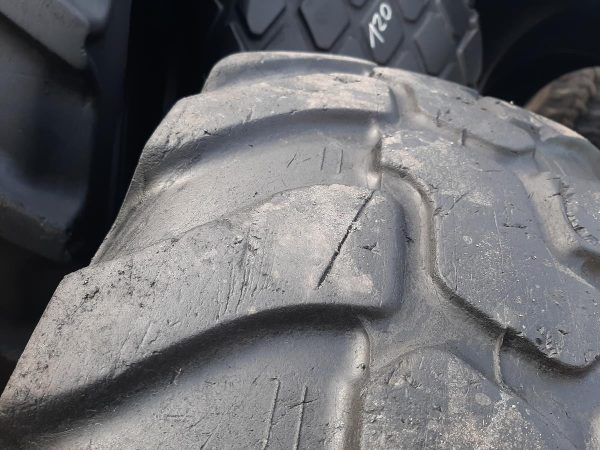 Opona używana przemysłowa 405/70R24 DUNLOP SPT9; 500zł W4250 - obrazek 8