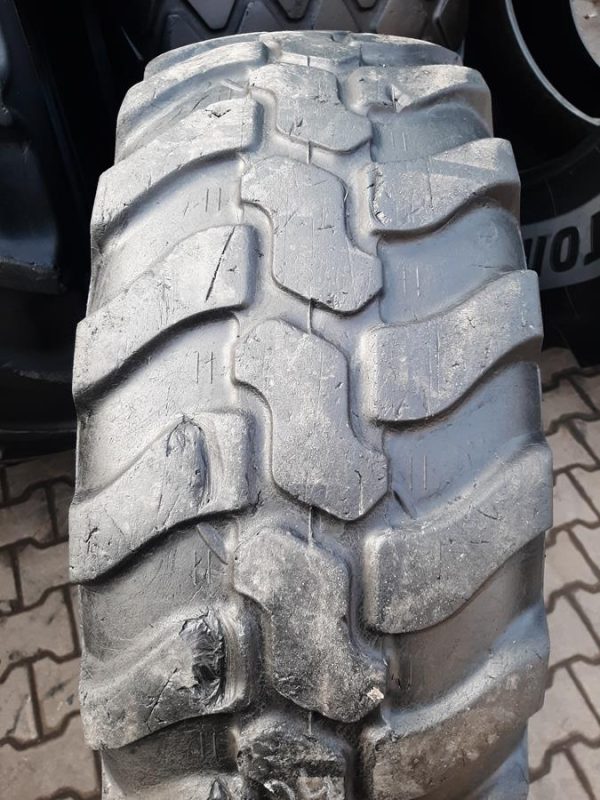Opona używana przemysłowa 405/70R24 DUNLOP SPT9; 500zł W4250