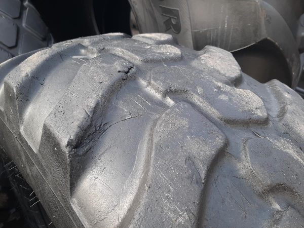 Opona używana przemysłowa 405/70R24 DUNLOP SPT9; 500zł W4250 - obrazek 15