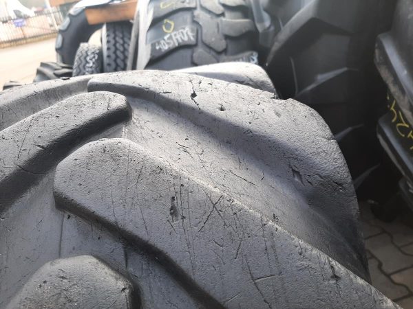 Opona używana przemysłowa 405/70-20 16.0/70-20 DEESTONE EXTRA GRIP 500zł W4255 - obrazek 6