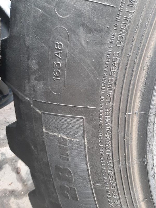 Opona używana 440/80-28 16.9-28 MICHELIN POWER CL 600zł W4256 - obrazek 4