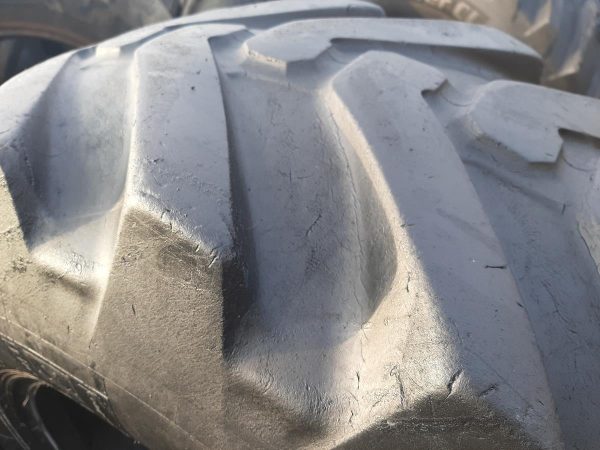 Opona używana 440/80-28 16.9-28 MICHELIN POWER CL 600zł W4256 - obrazek 5