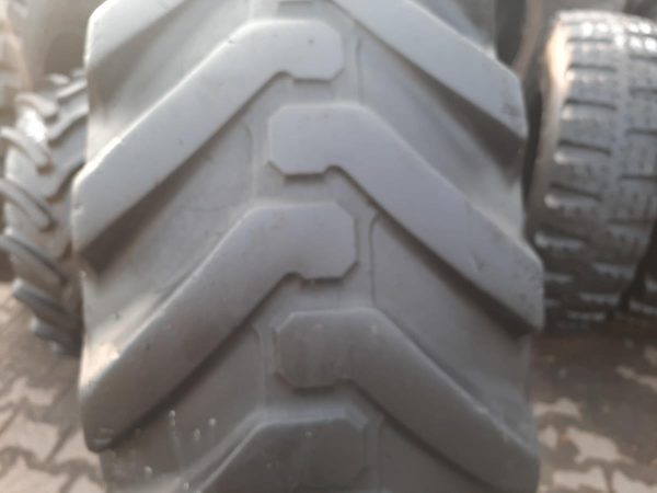 Opona używana 440/80-28 16.9-28 MICHELIN POWER CL 600zł W4256 - obrazek 7