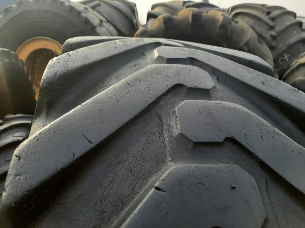 Opona używana 440/80-28 16.9-28 MICHELIN POWER CL 600zł W4256 - obrazek 13
