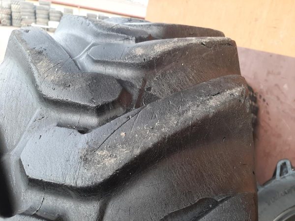 Opona używana przemysłowa 420/80-30 16.9-30 MICHELIN POWER CL 1000zł W4261 - obrazek 7