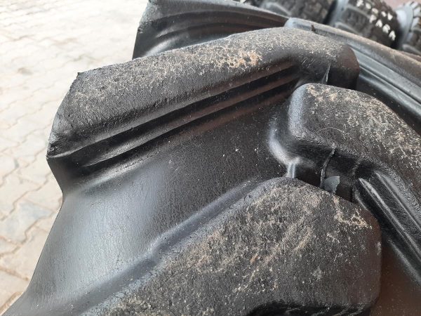 Opona używana przemysłowa 405/70-20 CAMSO TRACTION MASTER 900zł W4262 - obrazek 6