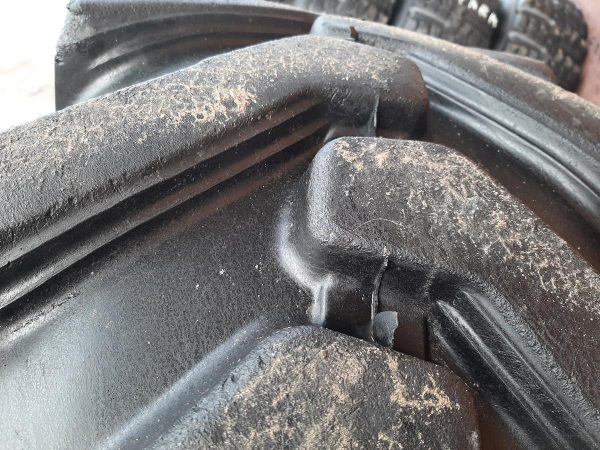 Opona używana przemysłowa 405/70-20 CAMSO TRACTION MASTER 900zł W4262 - obrazek 7