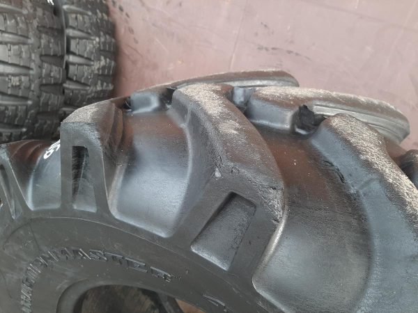 Opona używana przemysłowa 405/70-20 CAMSO TRACTION MASTER 900zł W4262 - obrazek 12