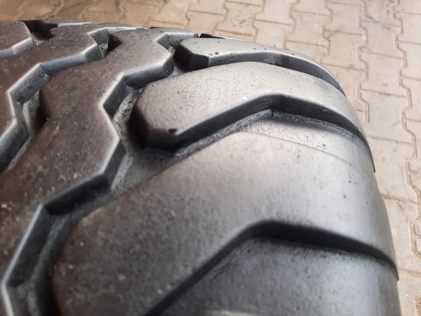 Opona używana rolnicza 350/50-16 VREDESTEIN FLOTATION+ 300zł W4265 - obrazek 7