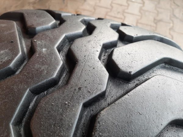 Opona używana rolnicza 350/50-16 VREDESTEIN FLOTATION+ 300zł W4265 - obrazek 6