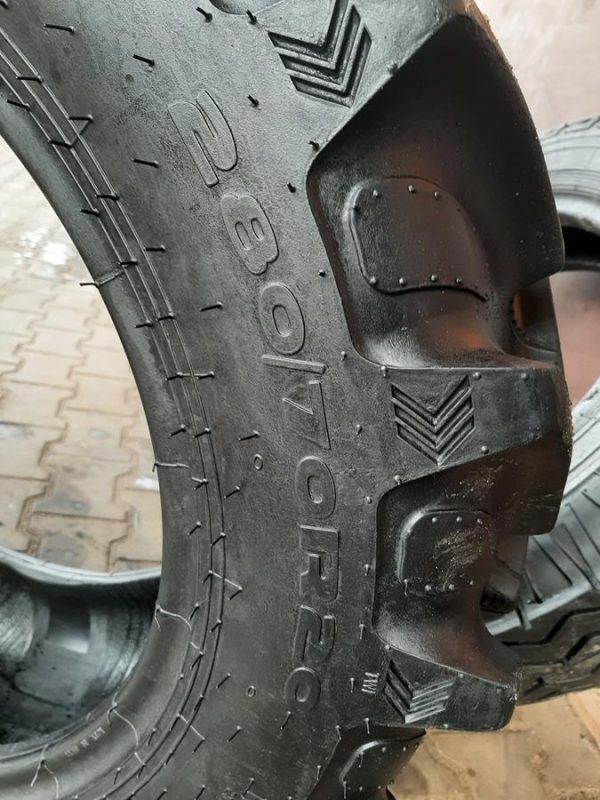 Opona używana rolnicza 280/70R20 ALLIANCE FARM PRO RADIAL 70; 450zł W4268 - obrazek 3