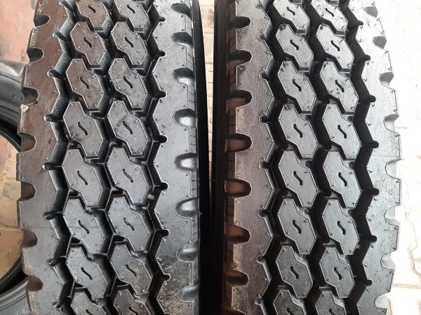 2x Opona używana ciężarowa 10R22.5 BRIDGESTONE M840 450zł C2407