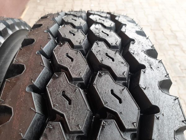 2x Opona używana ciężarowa 10R22.5 BRIDGESTONE M840 450zł C2407 - obrazek 5