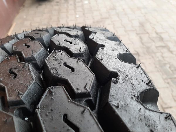 2x Opona używana ciężarowa 10R22.5 BRIDGESTONE M840 450zł C2407 - obrazek 6