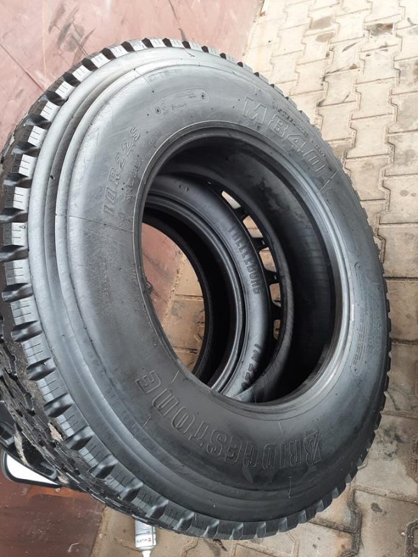 2x Opona używana ciężarowa 10R22.5 BRIDGESTONE M840 450zł C2407 - obrazek 12