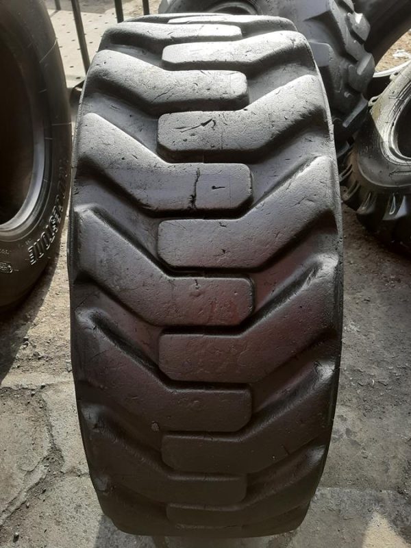 Opona używana przemysłowa 12.5/80-18 GALAXY SUPER THE BEEFY BABY 400zł W4278