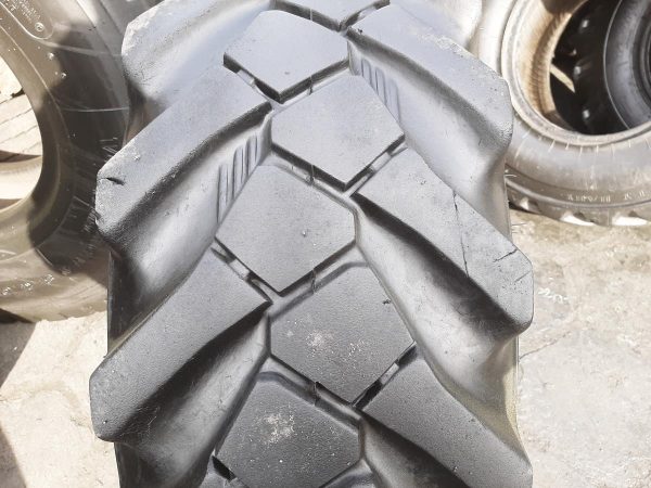 Opona używana przemysłowa 12.5/80-18 ALLIANCE MPT 400zł W4280 - obrazek 5