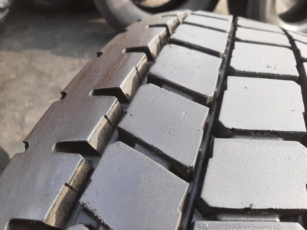 Opona używana ciężarowa 315/70R22.5 DĘBICA DRD2 650zł C2412 - obrazek 9
